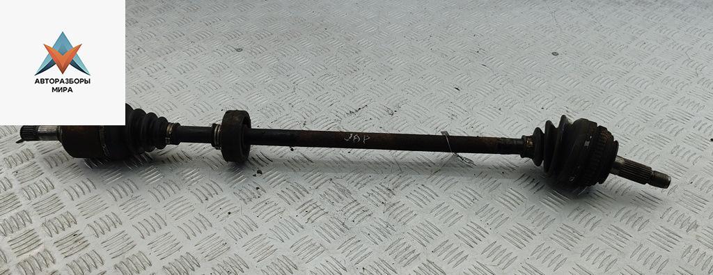 полуось передняя левая (приводной вал, ШРУС) Honda Civic 6 поколение 1997, 1.4 л., бензин, МКПП, синий, хетчбэк 5 дв. - фото №1