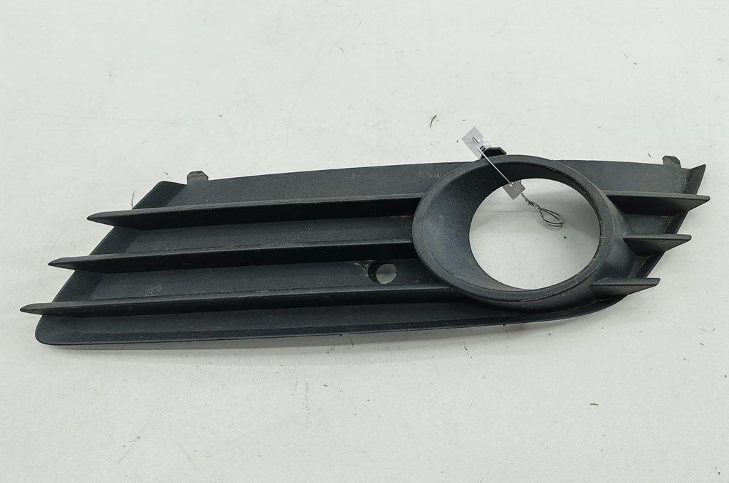 рамка фары противотуманной левой Opel Astra H 2006, 1.9 л., дизель, МКПП, синий, универсал, 13126025