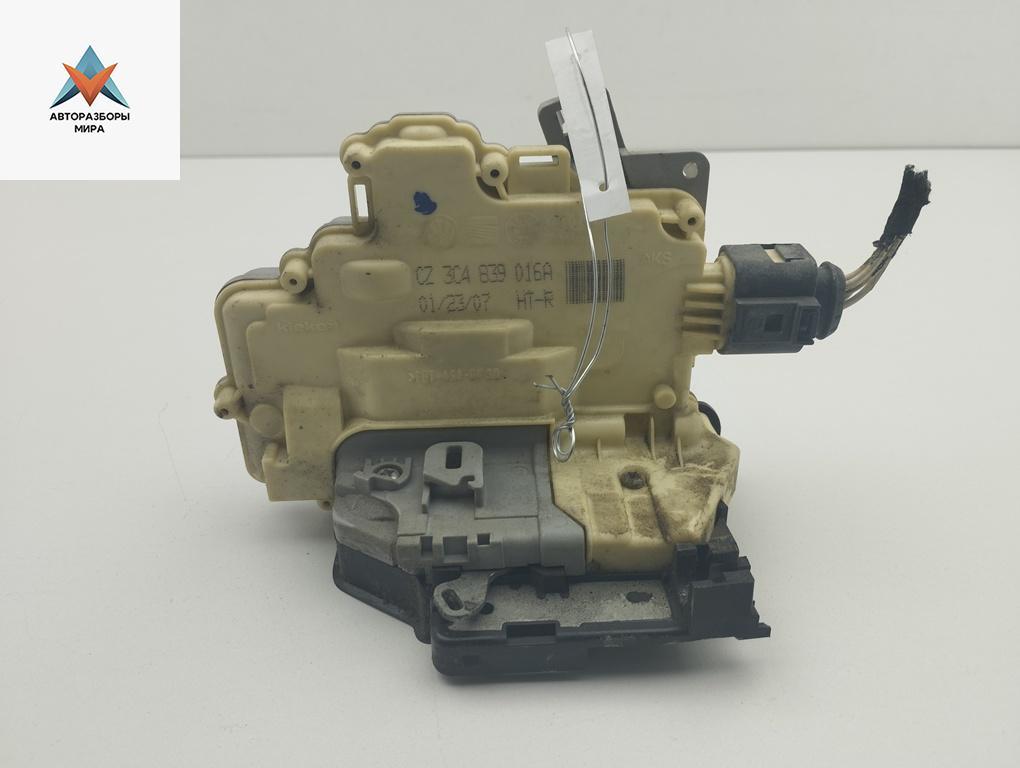 замок двери задней правой Volkswagen Passat B6 2007, 2.0 л., дизель, АКПП, чёрный, универсал, 3C4839016 - фото №1