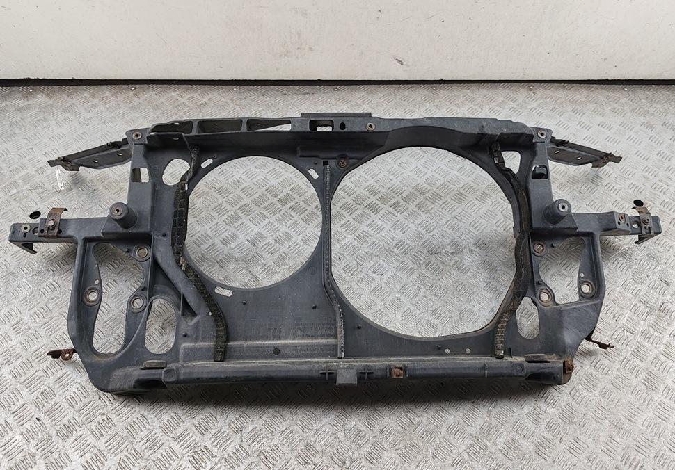 Рамка радиатора Volkswagen Passat B5+ (GP) 2001, 2.0 л., бензин, МКПП, чёрный, универсал, 3B0805594AS