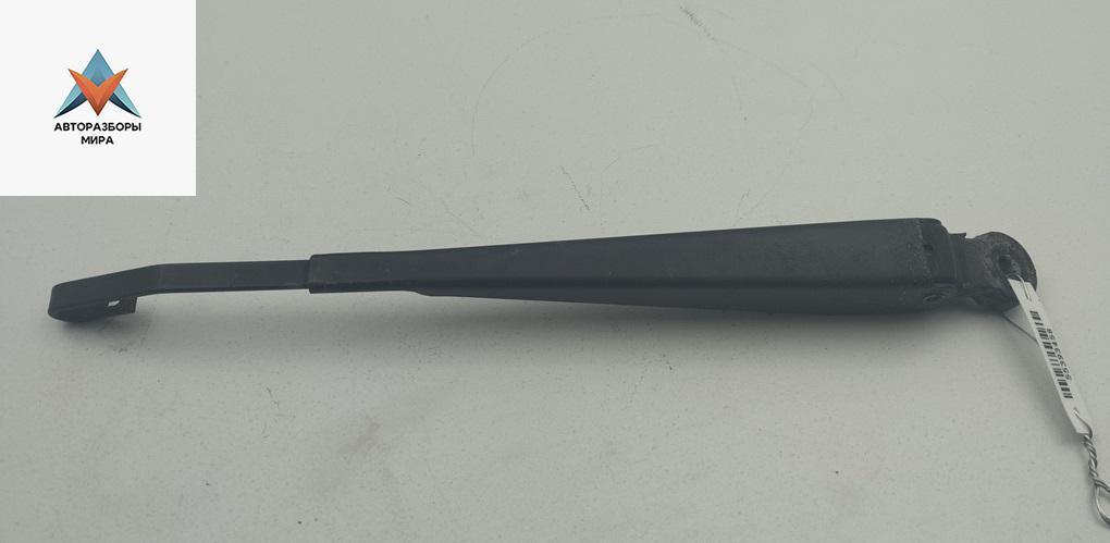 Щеткодержатель (поводок стеклоочистителя) задний Volkswagen Passat B4 1994, 1.8 л., бензин, МКПП, синий, универсал, 333955707A - фото №1