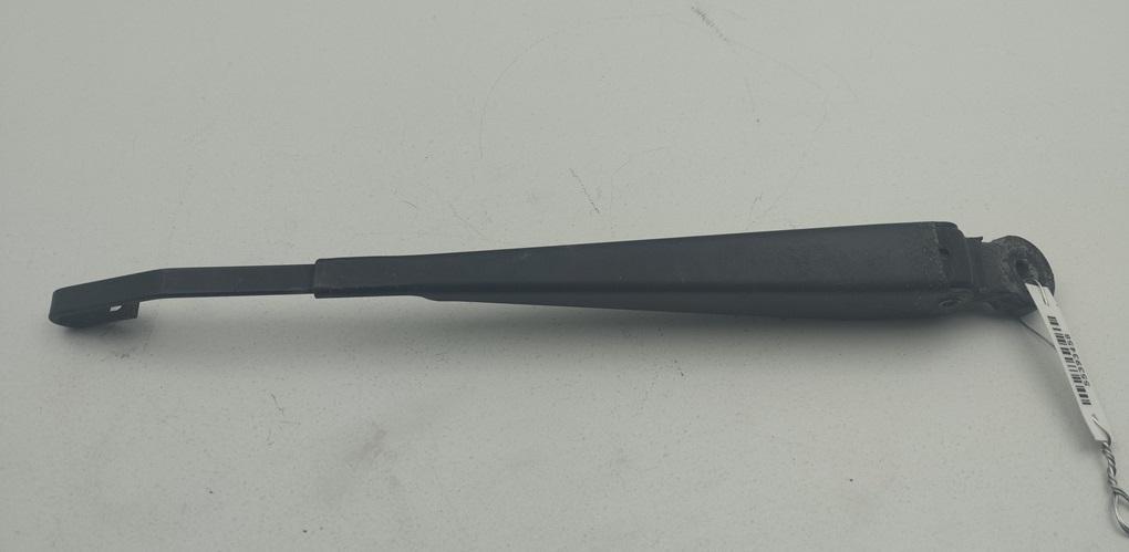 Щеткодержатель (поводок стеклоочистителя) задний Volkswagen Passat B4 1994, 1.8 л., бензин, МКПП, синий, универсал, 333955707A