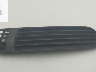 заглушка (решетка) в бампер Volkswagen Passat B5 1997, 1.6 л., бензин, МКПП, красный, универсал, 3B0853678A