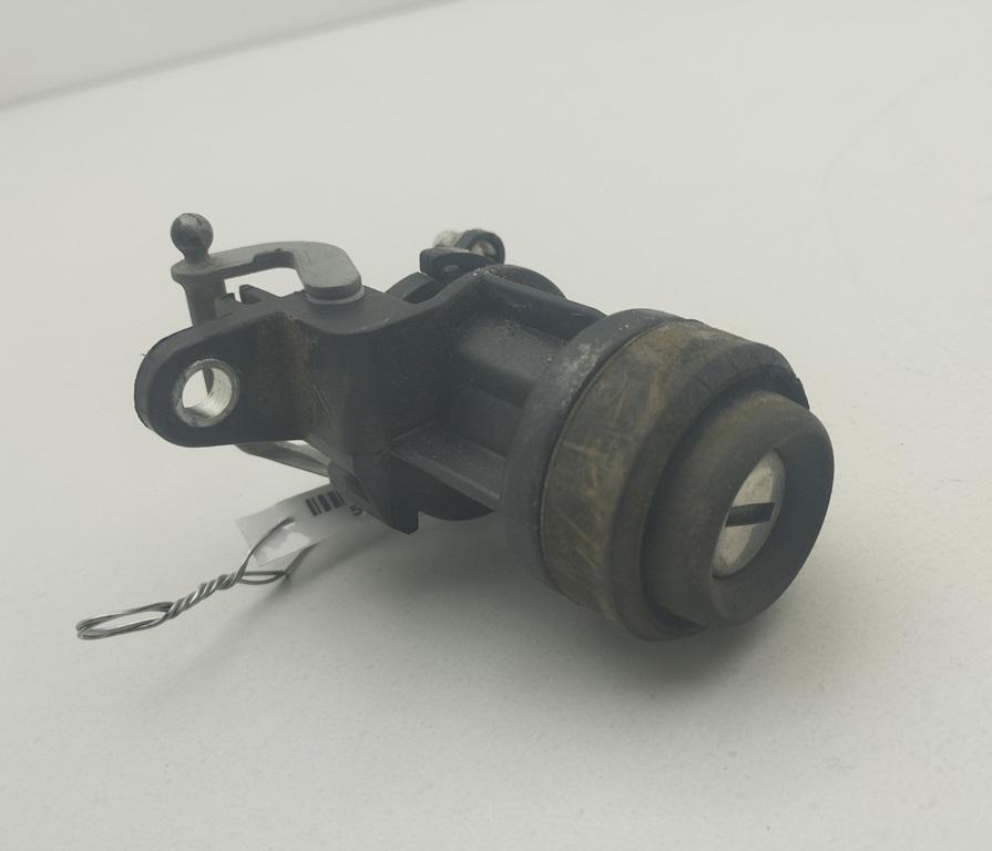 кнопка открытия багажника Volkswagen Passat B4 1994, 1.8 л., бензин, МКПП, синий, универсал