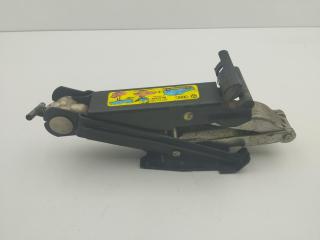 домкрат Volkswagen Touran 2006, 2.0 л., бензин, МКПП, серый, минивэн, 357011031