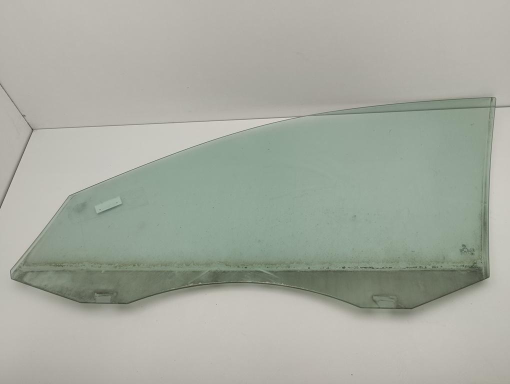 стекло двери передней правой Volkswagen Passat B6 2007, 2.0 л., дизель, АКПП, чёрный, универсал, 43R00082