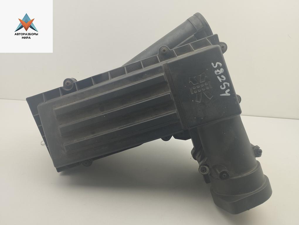 корпус воздушного фильтра Volkswagen Passat B6 2005, 2.0 л., дизель, МКПП, серый, универсал, 3C0129601AN - фото №1