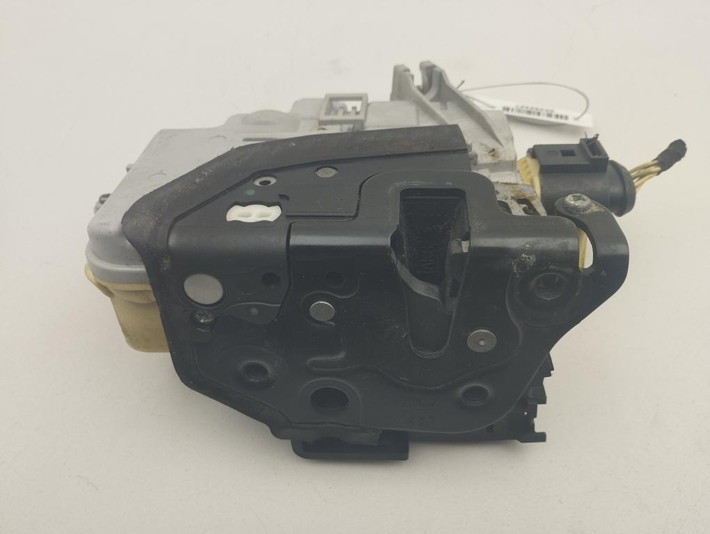 замок двери передней левой Volkswagen Passat B6 2007, 1.9 л., дизель, МКПП, чёрный, универсал, 3C1837015