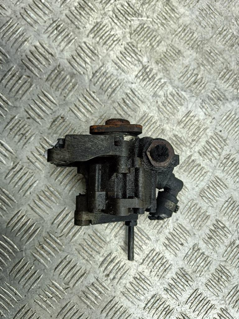 Насос гидроусилителя руля BMW 7 серия E65/E66/E67 2003, 4.4 л., бензин, АКПП, серый, седан - фото №1