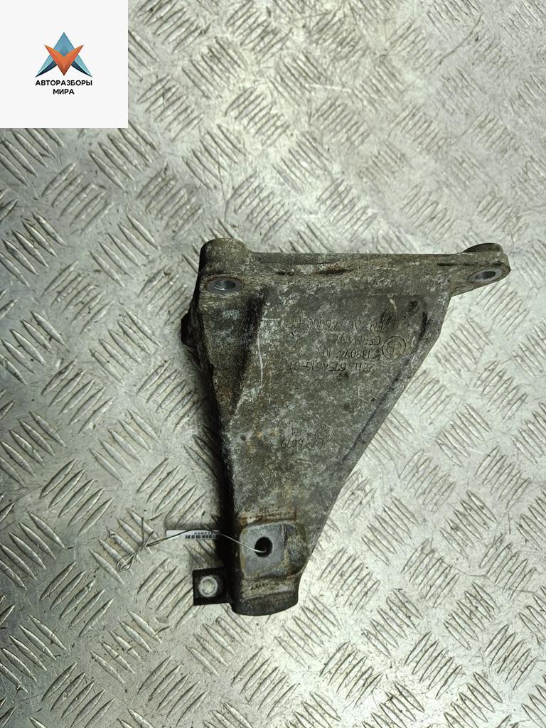кронштейн двигателя BMW 7 серия E65/E66/E67 2003, 4.4 л., бензин, АКПП, серый, седан, 6754616 - фото №1