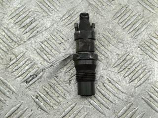 форсунка Volkswagen Transporter T4 1993, 2.4 л., дизель, МКПП, красный, микроавтобус, 068130202