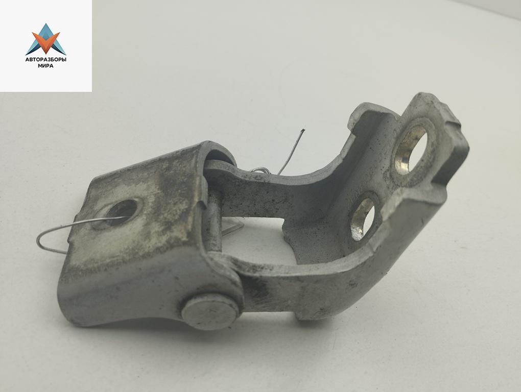 петля двери Renault Megane 3 поколение 2009, белый, хетчбэк 5 дв., 804200003RH - фото №1