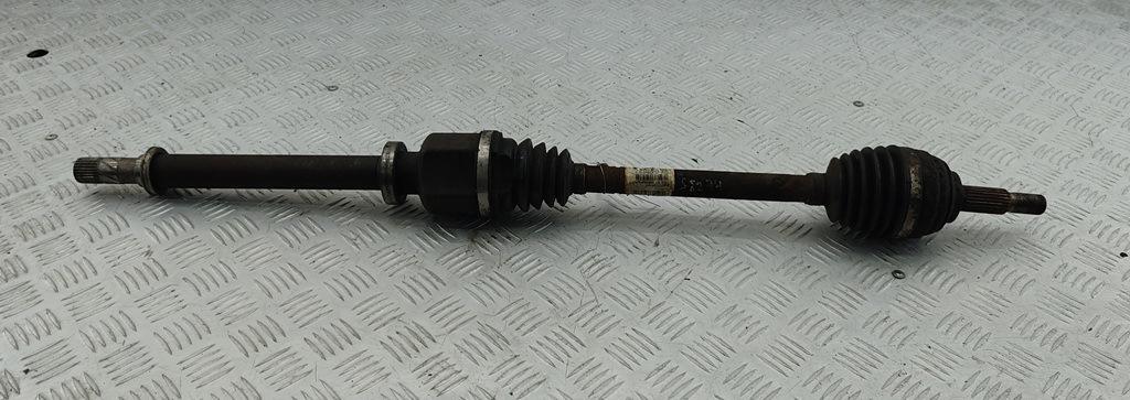 полуось передняя правая (приводной вал, ШРУС) Renault Megane II 2007, 1.6 л., бензин, МКПП, чёрный, универсал, 8200613827