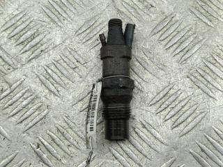 форсунка Volkswagen Transporter T4 1993, 2.4 л., дизель, МКПП, красный, микроавтобус, 068130202