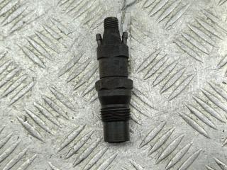 форсунка Volkswagen Transporter T4 1993, 2.4 л., дизель, МКПП, красный, микроавтобус, 068130202