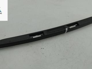 накладка подсветки номера Ford Fusion 1 поколение [рестайлинг] 2006, 1.4 л., дизель, МКПП, серый, хетчбэк 5 дв., 2N11N43404