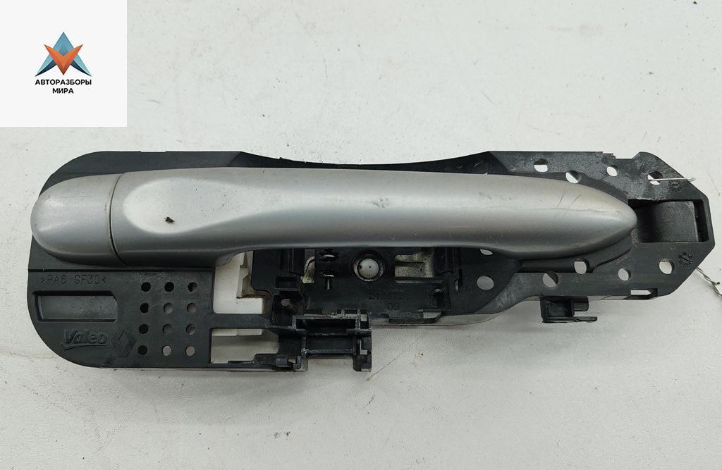 ручка наружная задняя правая Renault Megane 3 поколение 2009, 1.4 л., бензин, МКПП, белый, хетчбэк 5 дв., 806060042 - фото №1