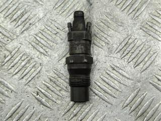 форсунка Volkswagen Transporter T4 1993, 2.4 л., дизель, МКПП, красный, микроавтобус, 068130202