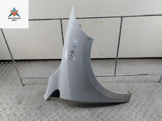 крыло переднее правое Renault Megane 3 поколение 2009, 1.4 л., бензин, МКПП, белый, хетчбэк 5 дв.