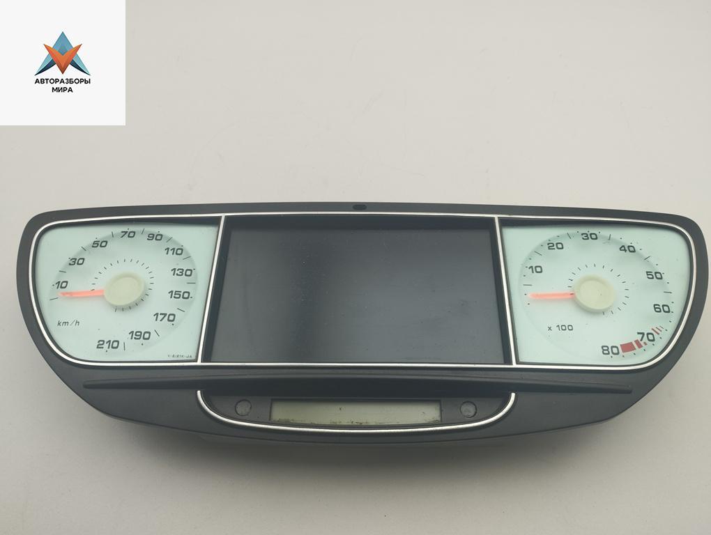 приборная панель Lancia Phedra 1 поколение 2003, 2.0 л., бензин, МКПП, серый, минивэн, 1496283080 - фото №1