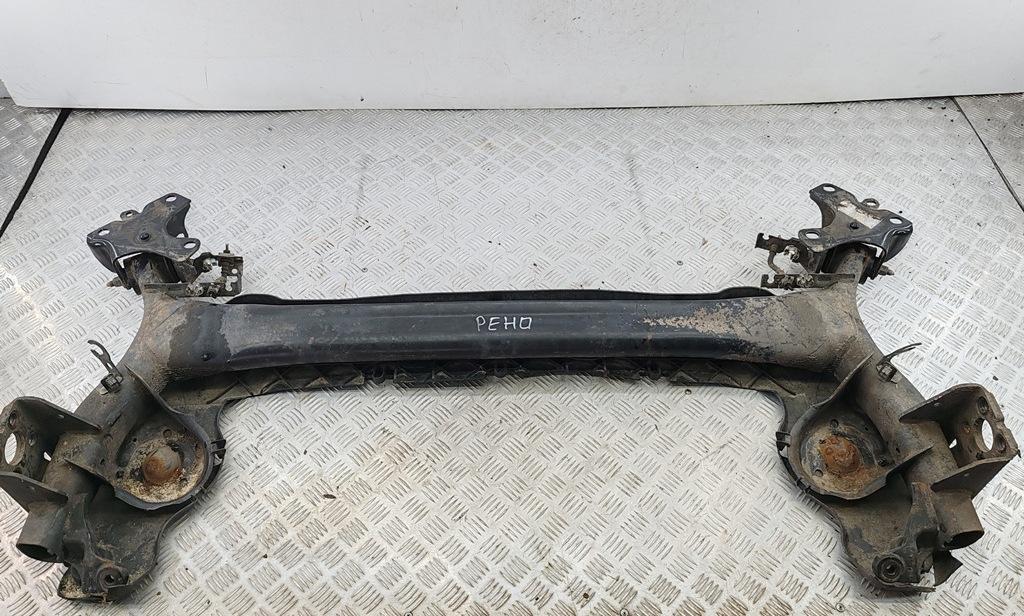 подрамник передний Renault Megane III 2009, 1.4 л., бензин, МКПП, белый, хетчбэк 5 дв.