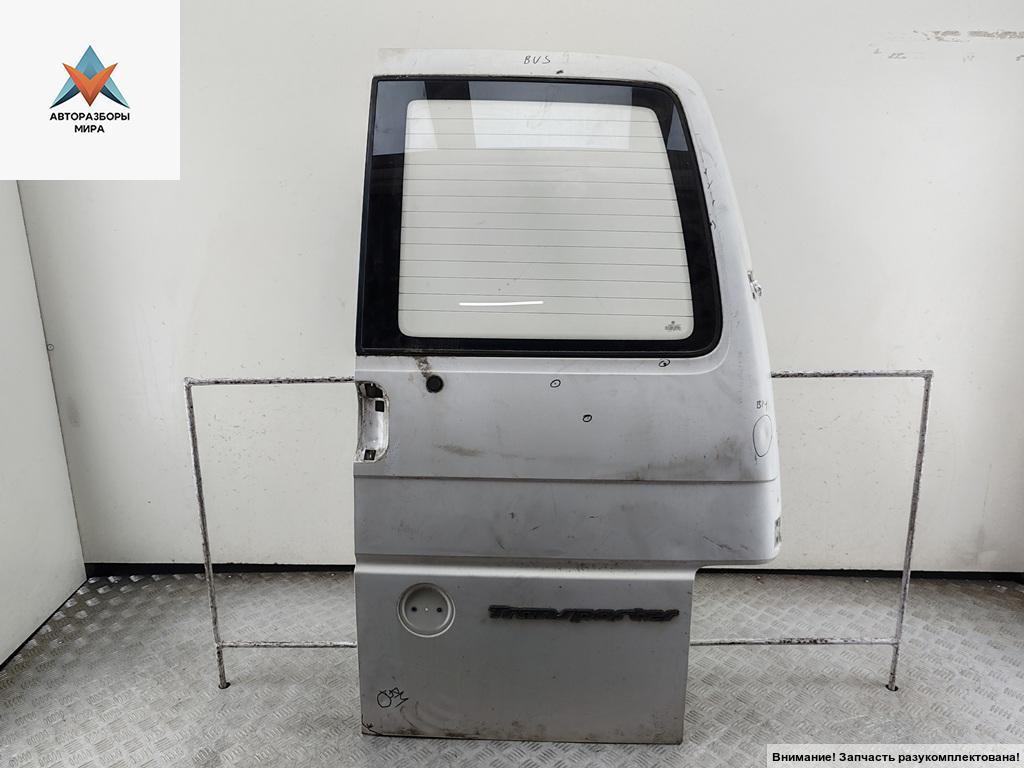 дверь задняя распашная правая Volkswagen Transporter T4 1997, 2.4 л., дизель, МКПП, белый, микроавтобус - фото №1