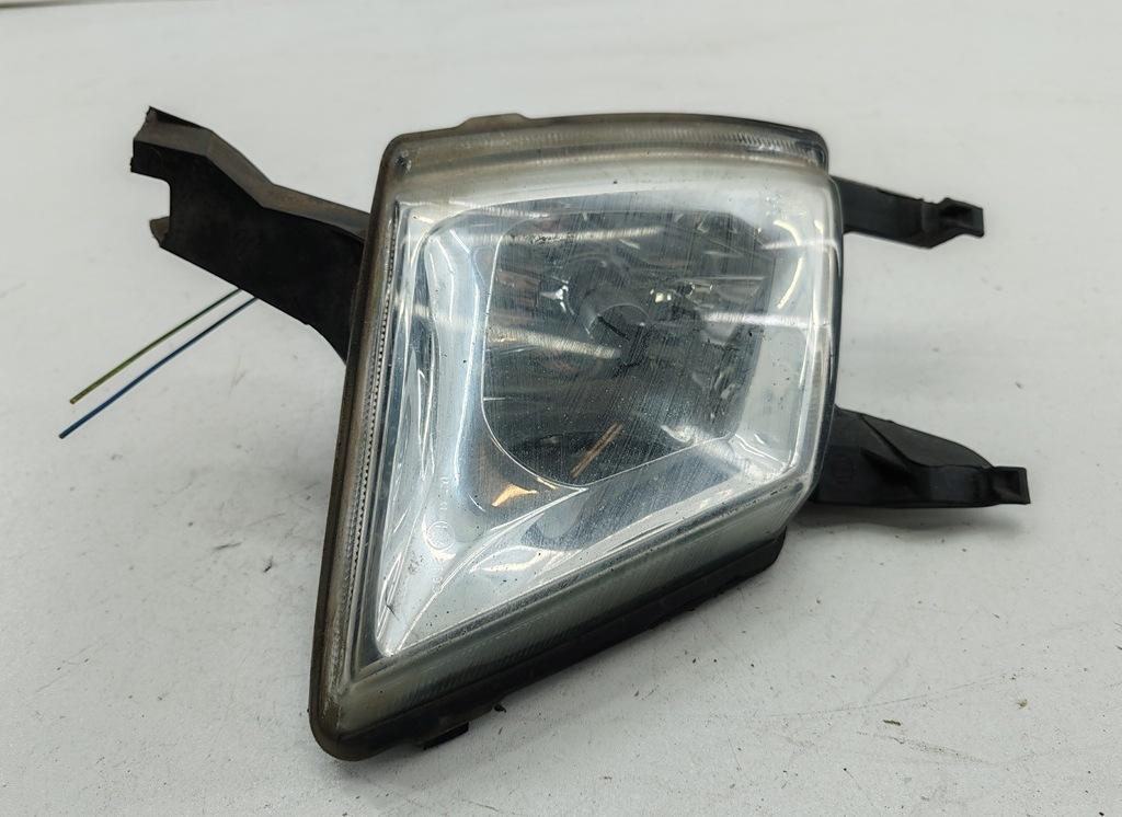фара противотуманная правая Peugeot 407 2005, 2.0 л., дизель, МКПП, серый, универсал, 42160748