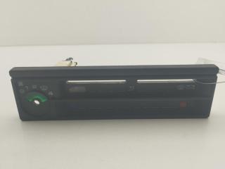 накладка декоративная Volkswagen Transporter T4 1993, 2.4 л., дизель, МКПП, красный, микроавтобус, 701919383