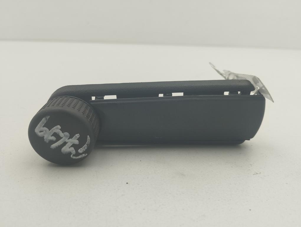 ручка стеклоподъемника Volkswagen Transporter T4 1993, 2.4 л., дизель, МКПП, красный, микроавтобус, 357837581 - фото №1