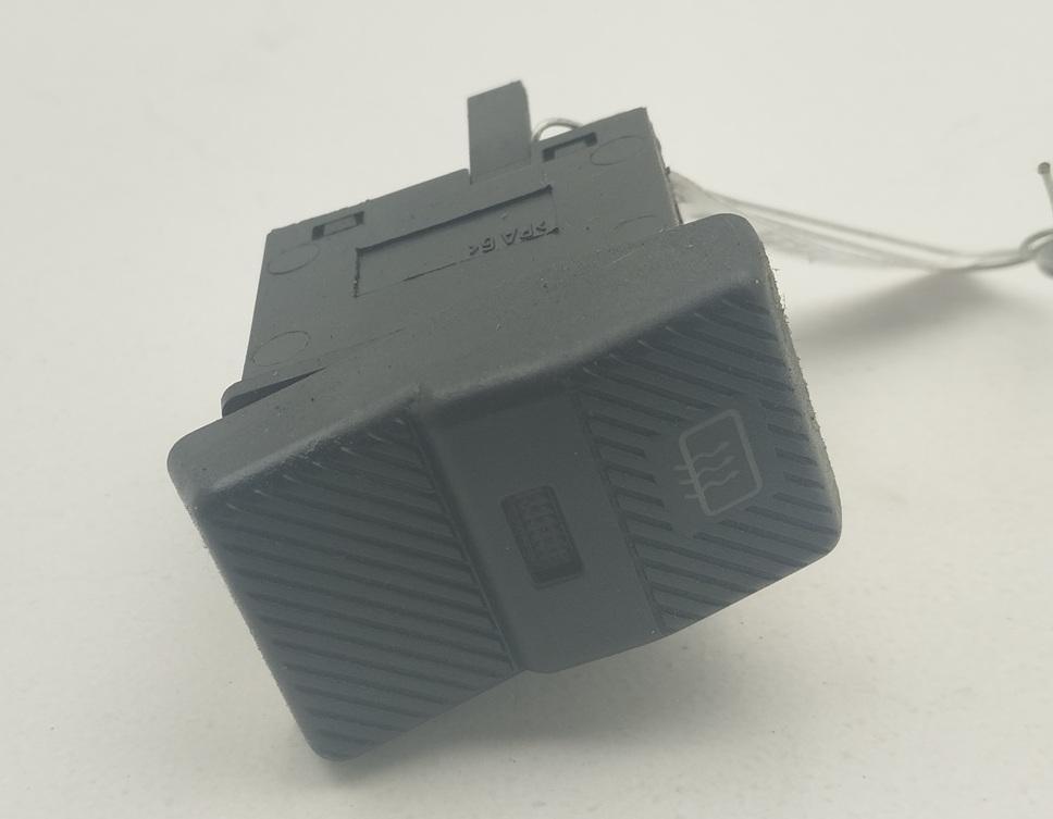 кнопка обогрева заднего стекла Volkswagen Transporter T4 1993, 2.4 л., дизель, МКПП, красный, микроавтобус, 701959621 - фото №1
