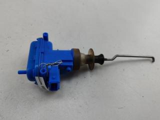 активатор (привод) замка двери Audi 80 8C/B4 1992, 2.0 л., бензин, МКПП, красный, седан, 893862153