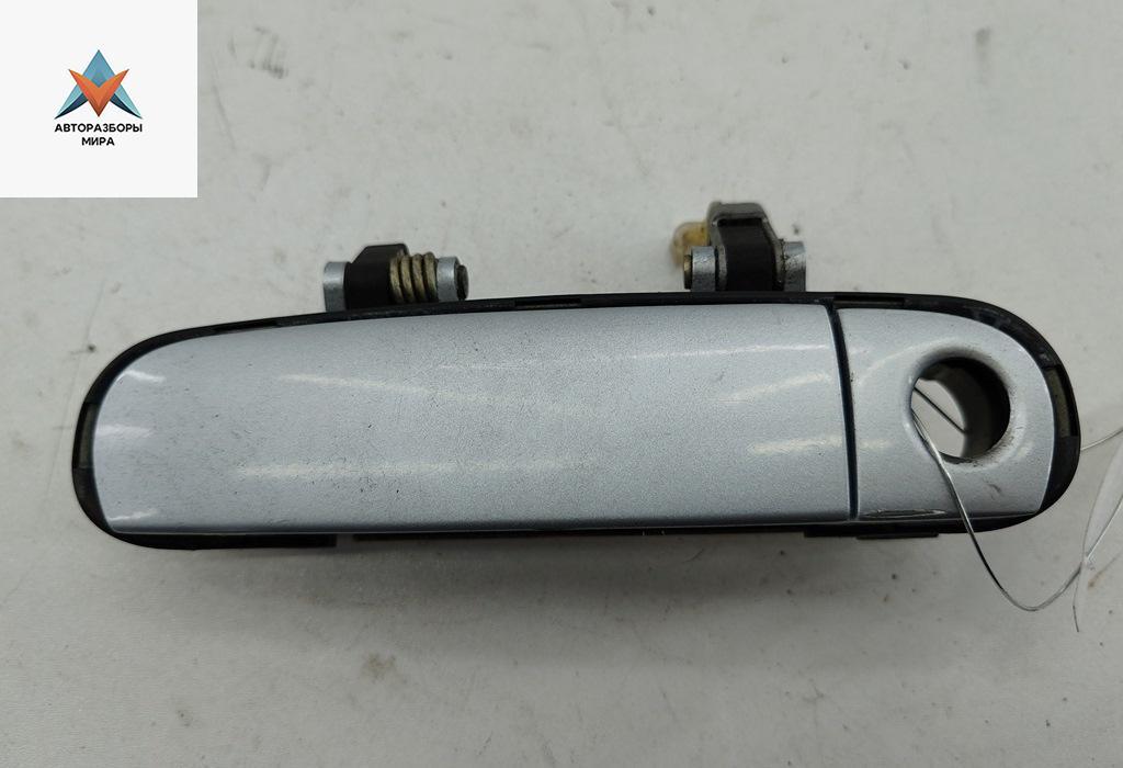 ручка наружная передняя левая Audi A6 4B/C5 1998, 2.4 л., бензин, МКПП, серый, седан, 4B1837885 - фото №1
