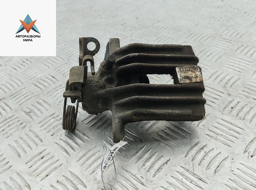 суппорт задний правый Audi A6 4B/C5 1998, 2.4 л., бензин, АКПП, чёрный, универсал, 4213900 - фото №1