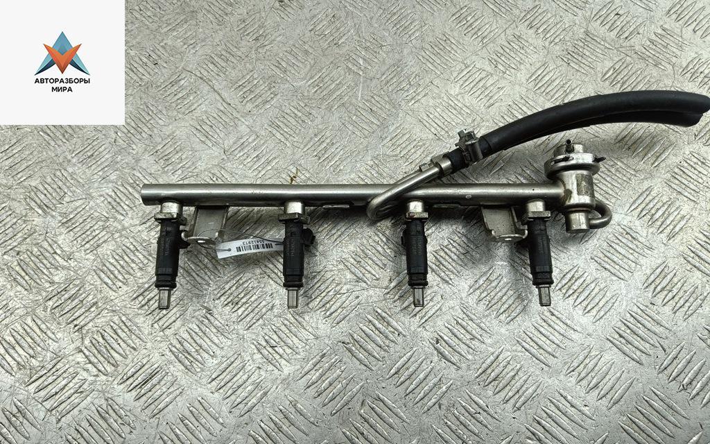 Форсунка топливная (комплект) Audi A4 B7 2004, 2.0 л., бензин, МКПП, синий, седан, 06B133551T - фото №1