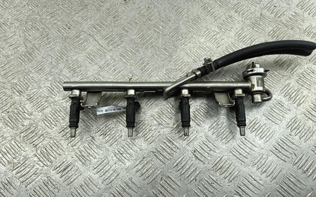 Форсунка топливная (комплект) Audi A4 B7 2004, 2.0 л., бензин, МКПП, синий, седан, 06B133551T
