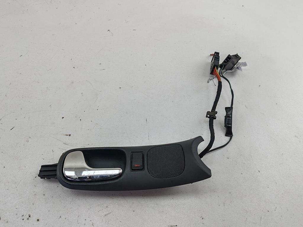 ручка внутренняя передняя левая Audi A4 B5 1999, 2.4 л., бензин, АКПП, серый, седан, 8D1837019