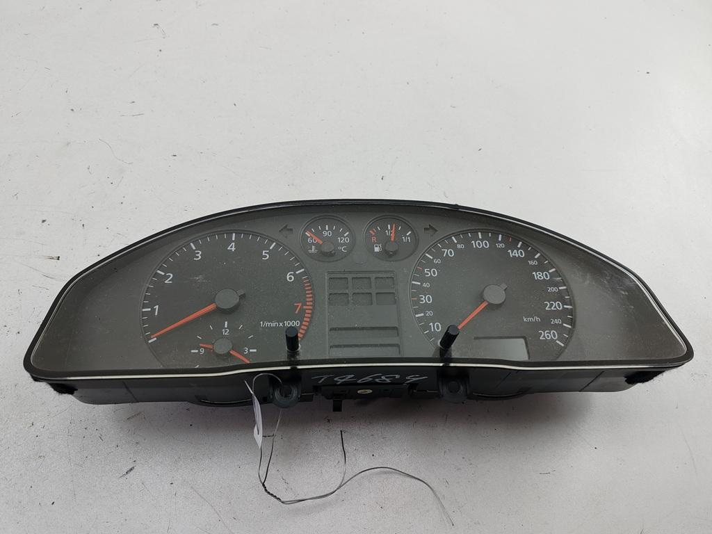 приборная панель Audi A4 B5 1999, 2.4 л., бензин, АКПП, серый, седан, 8D0919861H