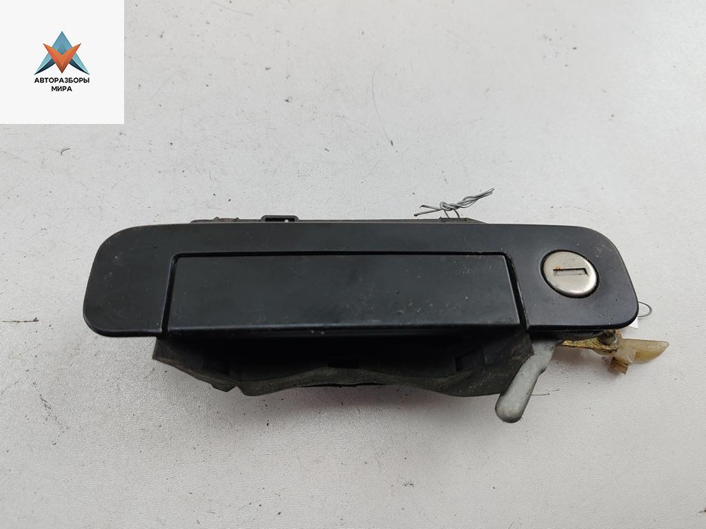 ручка наружная передняя левая Audi 80 8C/B4 1992, 2.0 л., бензин, МКПП, красный, седан, 4A0837205 - фото №1