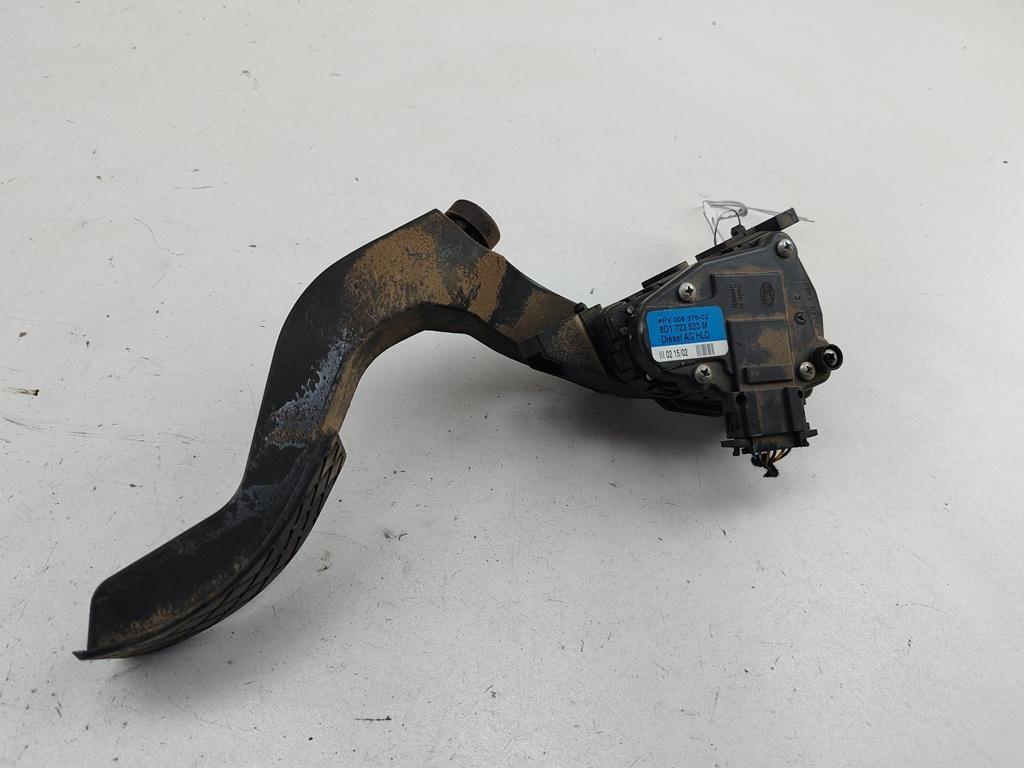 педаль Audi A6 C5 2002, 2.5 л., дизель, АКПП, чёрный, седан, 8D1723523M