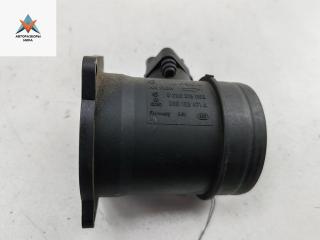 Расходомер (измеритель потока воздуха) Audi A4 B7 2004, 2.0 л., бензин, МКПП, синий, седан, 06B133471A