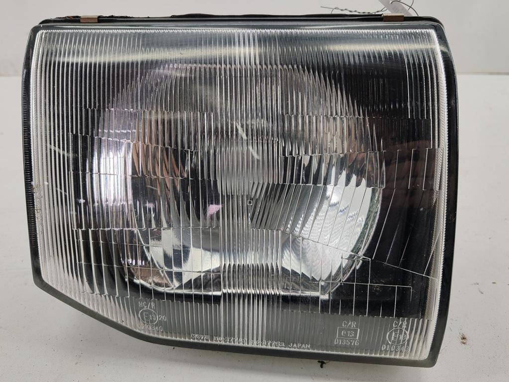 фара правая Mitsubishi Pajero/Montero II 1994, 2.8 л., дизель, МКПП, серый, внедорожник 5 дв., 110-37746