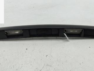 накладка подсветки номера Renault Megane 2 поколение [рестайлинг] 2007, 1.6 л., бензин, МКПП, чёрный, универсал, 8200140480