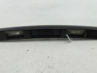 накладка подсветки номера Renault Megane II 2007, 1.6 л., бензин, МКПП, чёрный, универсал, 8200140480
