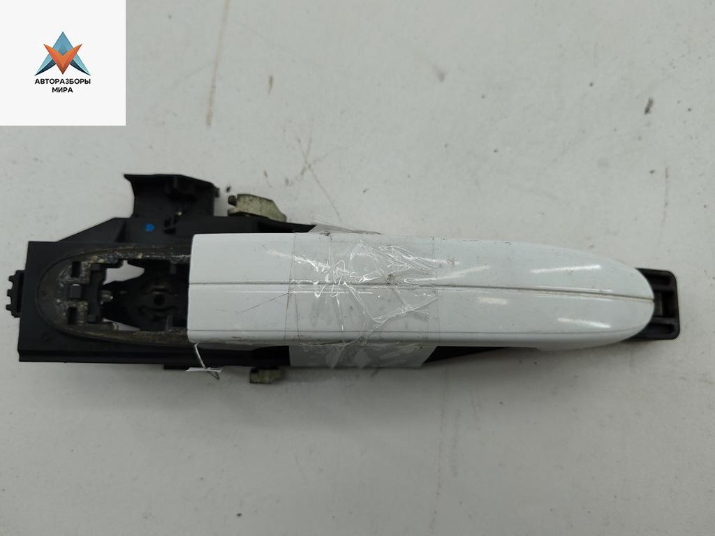 ручка наружная передняя левая Ford Mondeo 4 поколение 2009, 2.0 л., дизель, АКПП, белый, универсал - фото №1