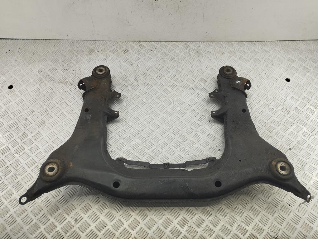 подрамник передний Audi A4 B5 2001, 2.4 л., бензин, МКПП, синий, универсал
