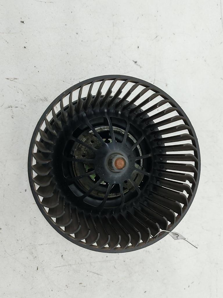 моторчик печки Ford Focus II 2007, 1.6 л., i, бензин, МКПП, чёрный, универсал, 3M5H18456EC
