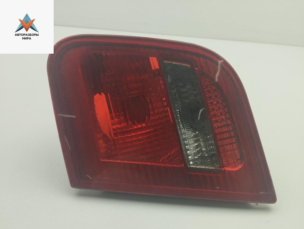 фонарь крышки багажника правый BMW 3 серия E46 1999, 2.5 л., бензин, МКПП, чёрный, седан - фото №1