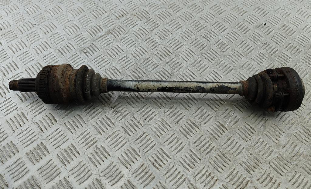 полуось задняя (приводной вал, ШРУС) BMW 3 E36 1998, 1.8 л., бензин, МКПП, красный, универсал