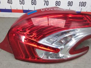 фонарь задний правый Peugeot 208 1 поколение 2013, 1.2 л., VTi 12V, бензин, МКПП, хетчбэк 5 дв.