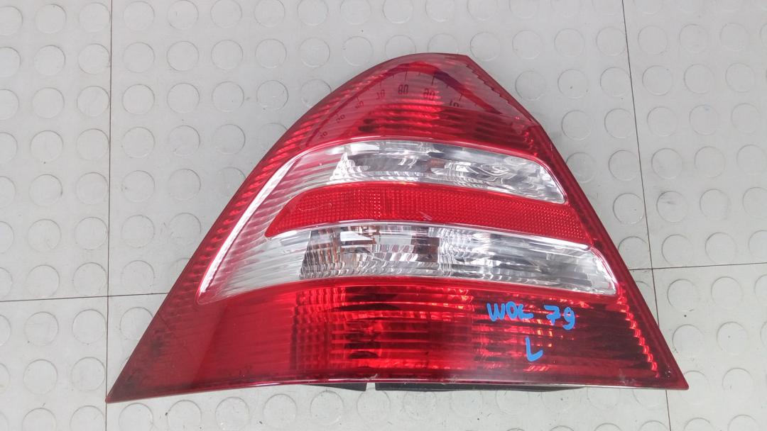 фонарь задний левый Mercedes-Benz C-Класс W204/S204 2006, 2.2 л., D C220 CDI, дизель, АКПП, седан - фото №1